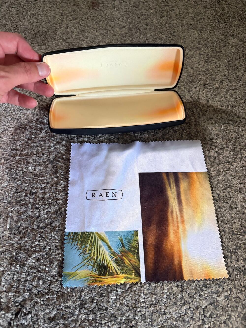 RAEN glasses case and cleaning rag only